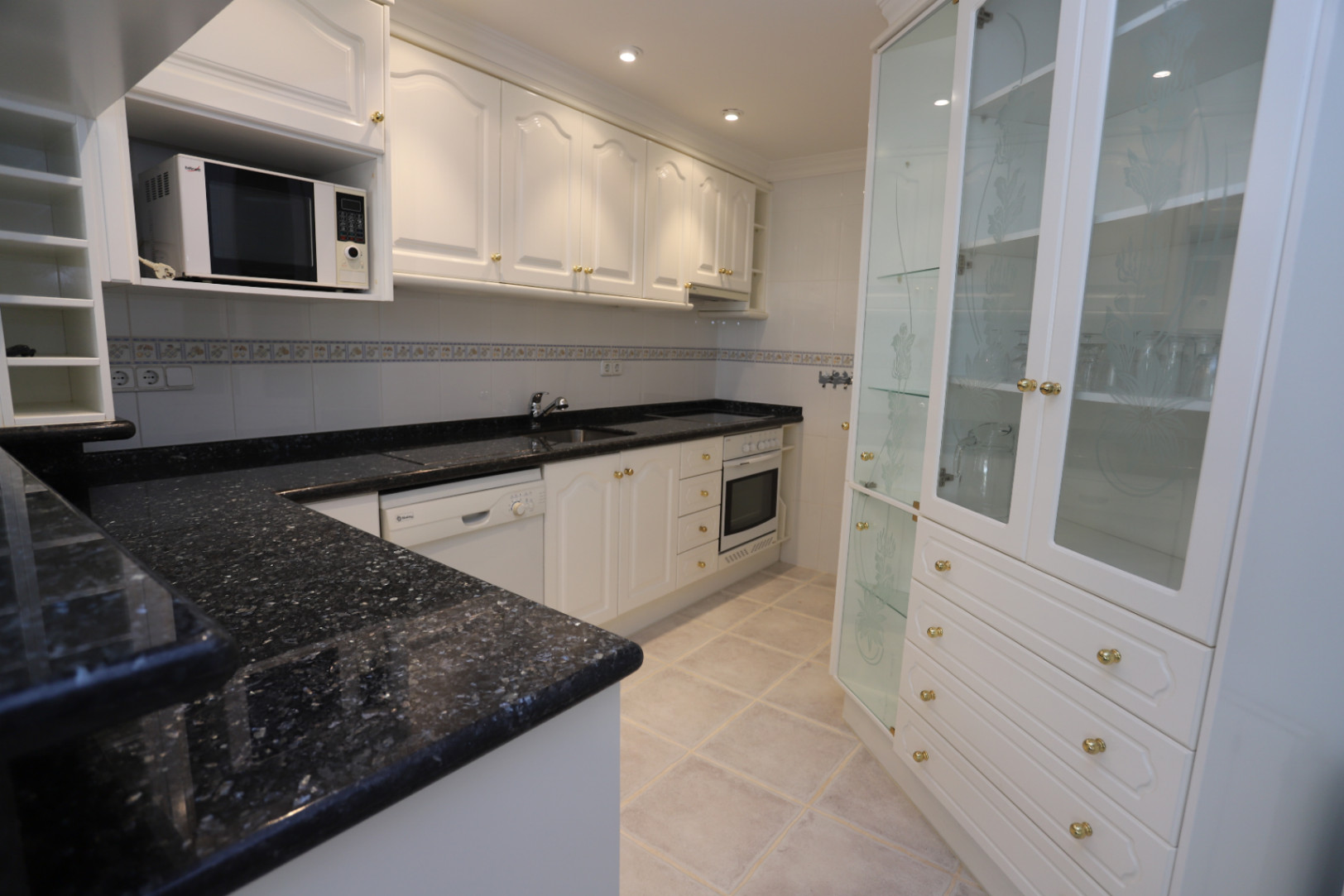 Villa impresionante, vistas al mar, apartamento independiente en Marquesa VI de Denia