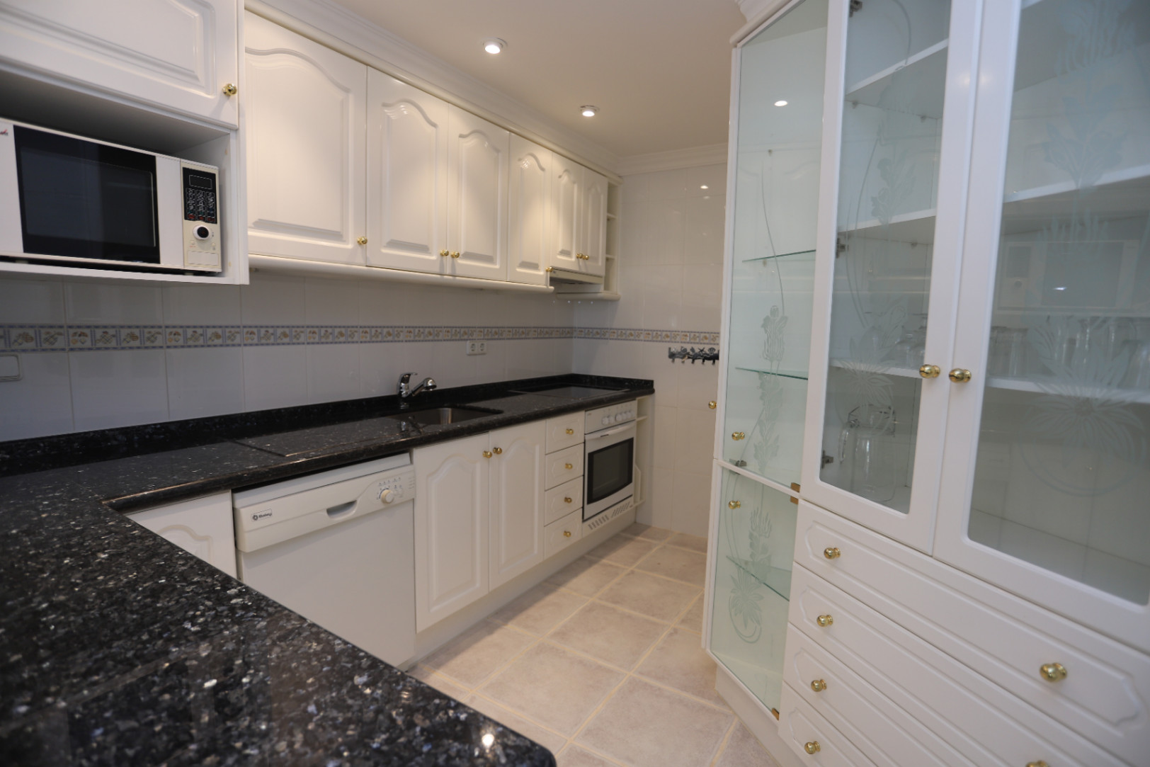 Villa impresionante, vistas al mar, apartamento independiente en Marquesa VI de Denia