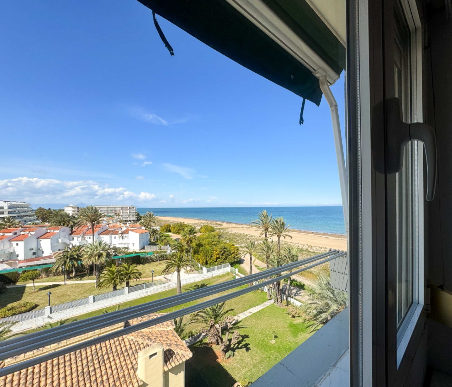 Apartamento frente al mar con vistas panorámicas en Dénia
