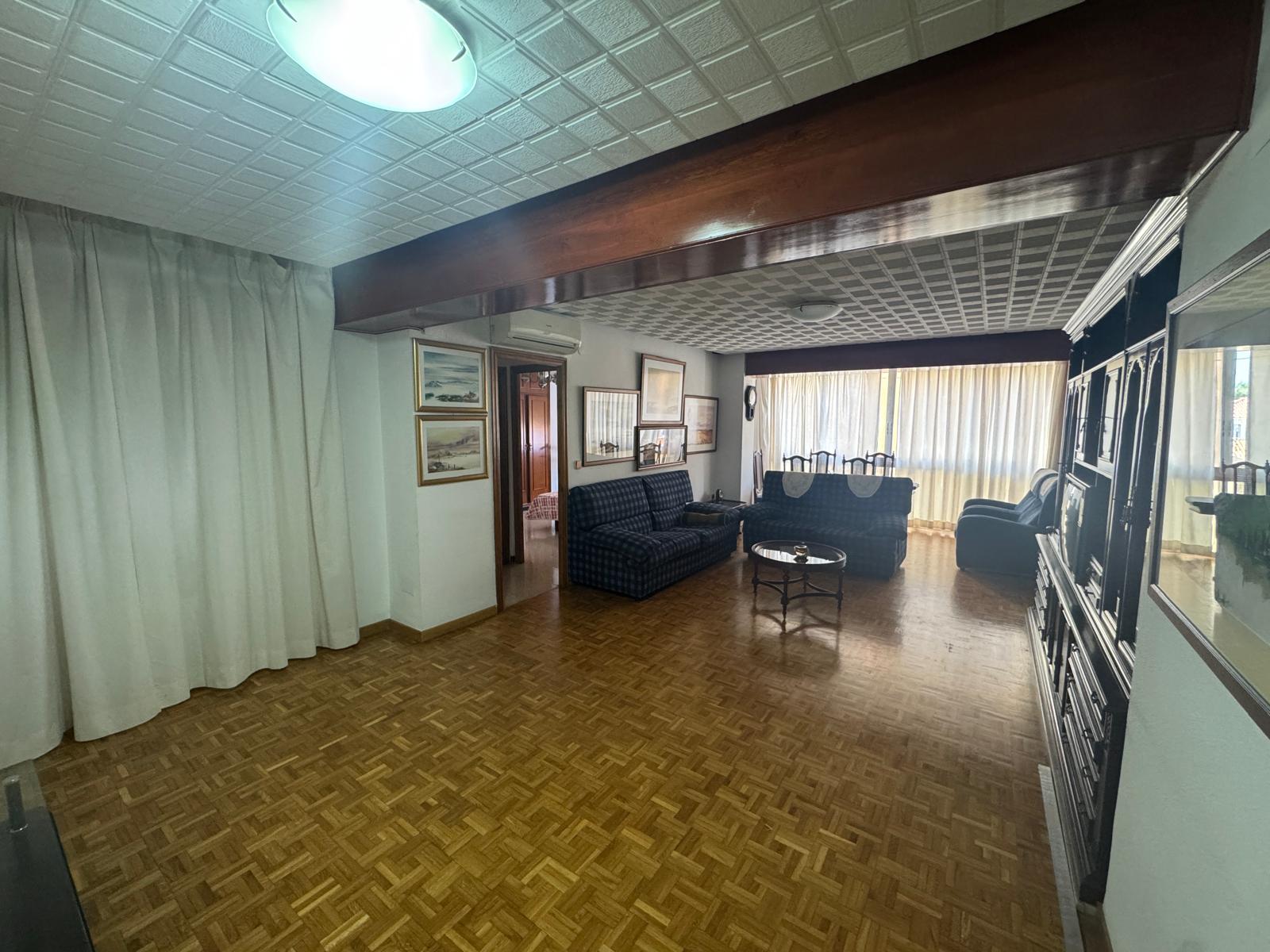 Piso en venta en Denia: 3 dormitorios y 2 baños