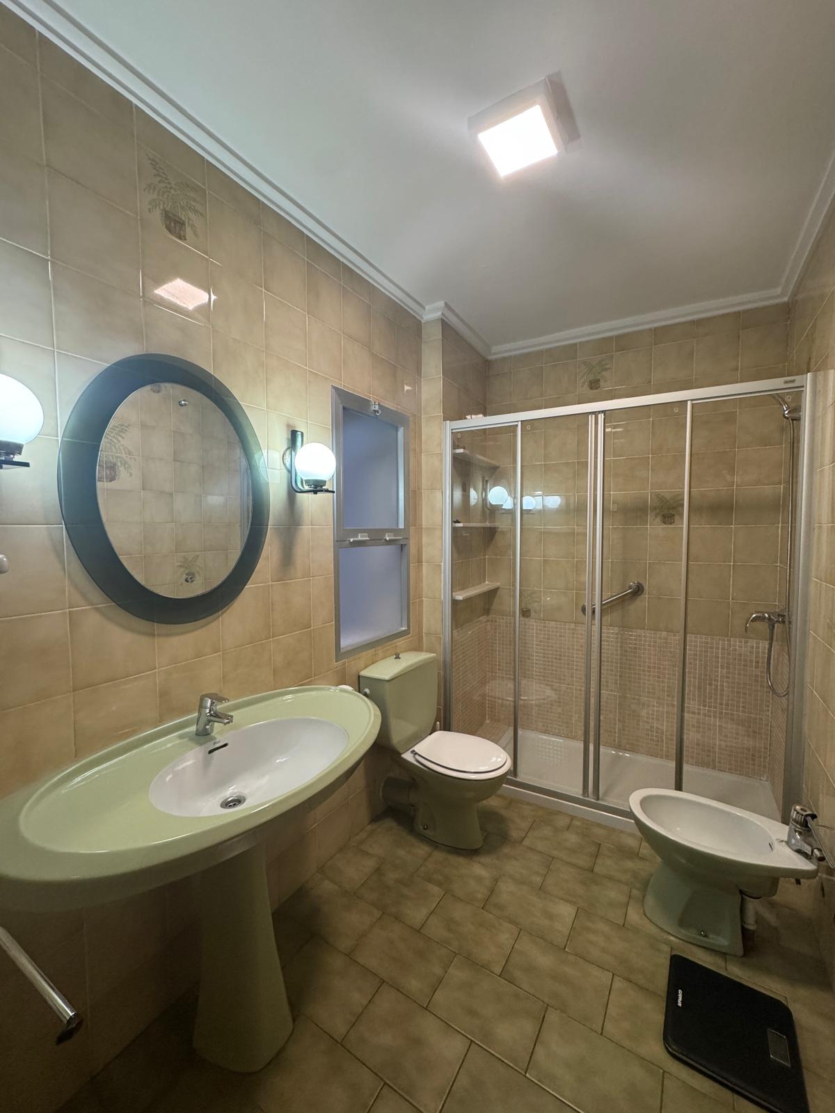 Piso en venta en Denia: 3 dormitorios y 2 baños