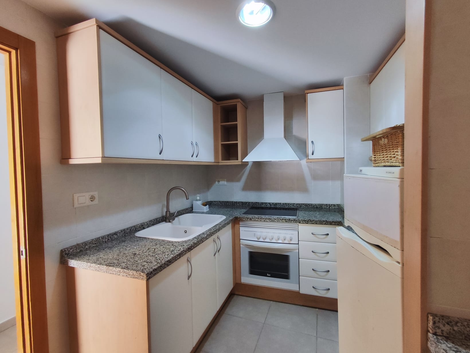 954 - Apartamento en planta baja con amplia terraza y excelentes zonas comunes en Dénia