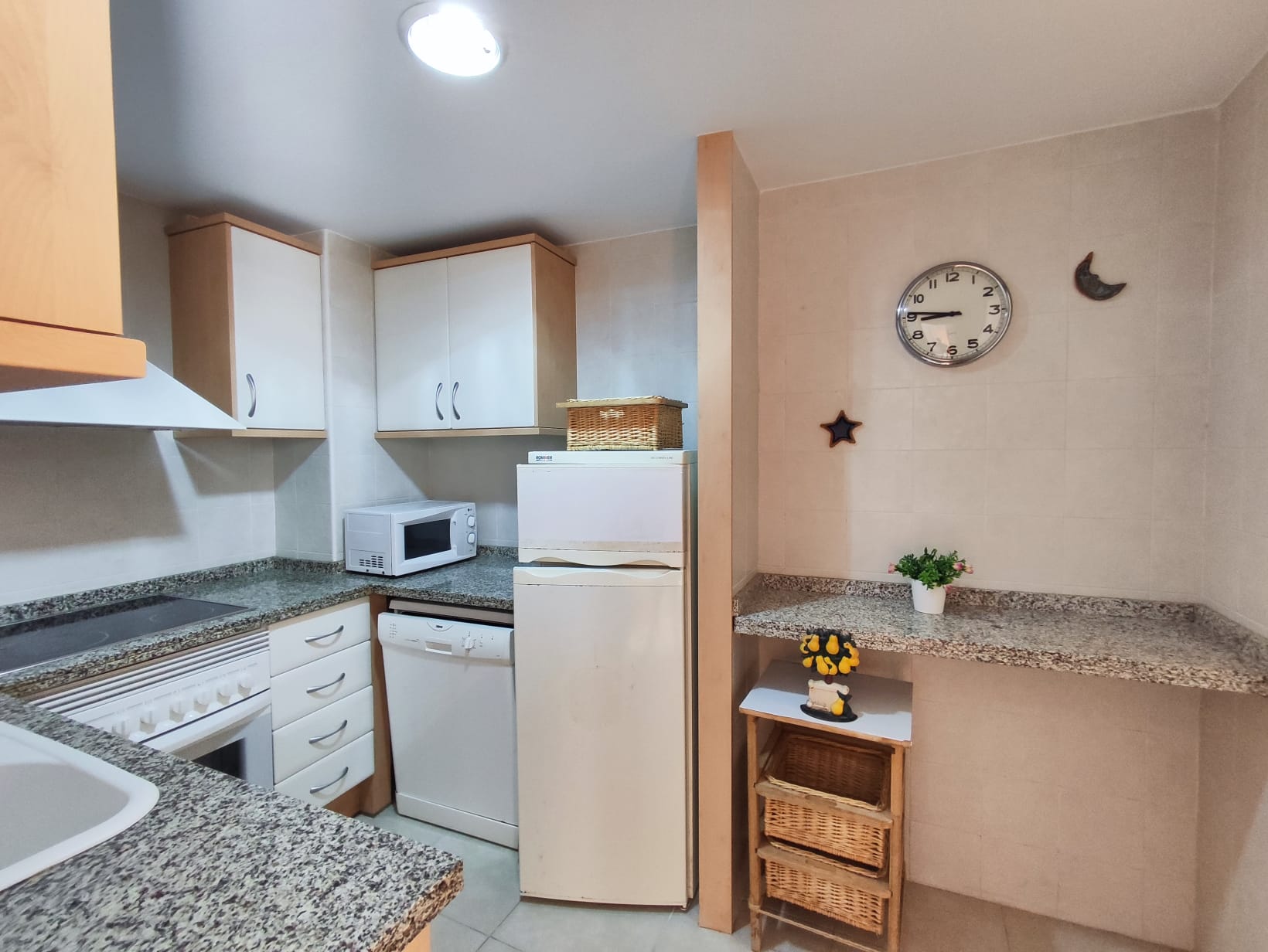 954 - Apartamento en planta baja con amplia terraza y excelentes zonas comunes en Dénia