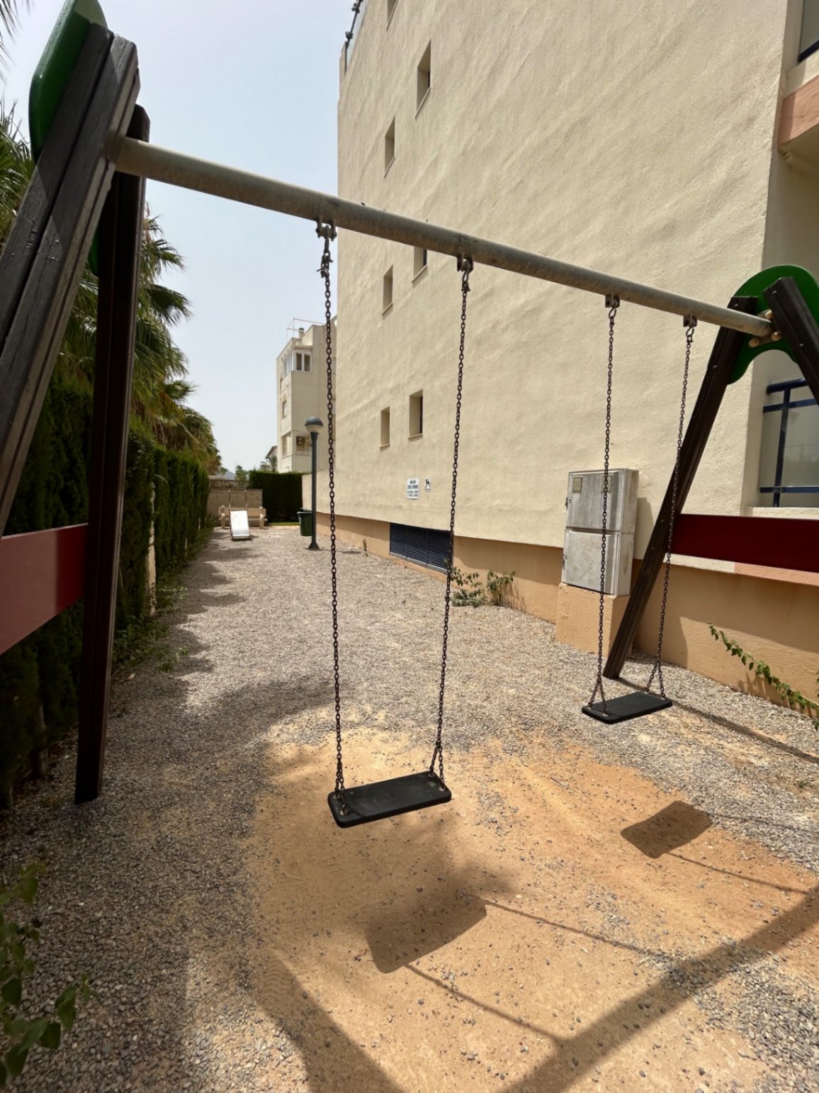 954 - Apartamento en planta baja con amplia terraza y excelentes zonas comunes en Dénia