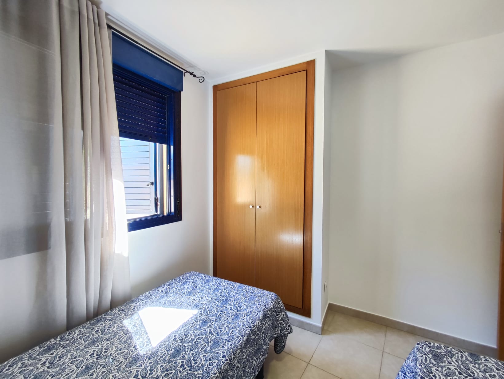 954 - Apartamento en planta baja con amplia terraza y excelentes zonas comunes en Dénia