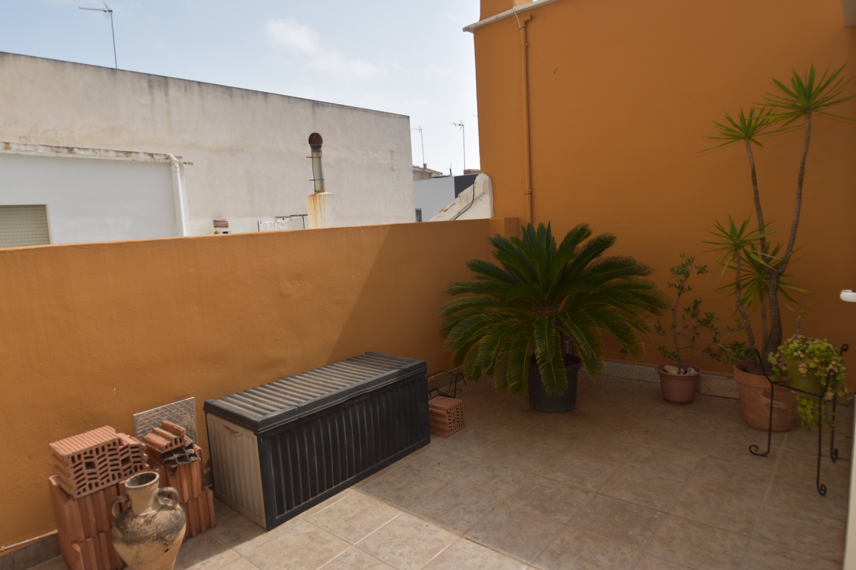 Komplett renoviertes Dorfhaus mit sonniger Dachterrasse im Herzen von El Vergel. Perfekte Bedingungen!