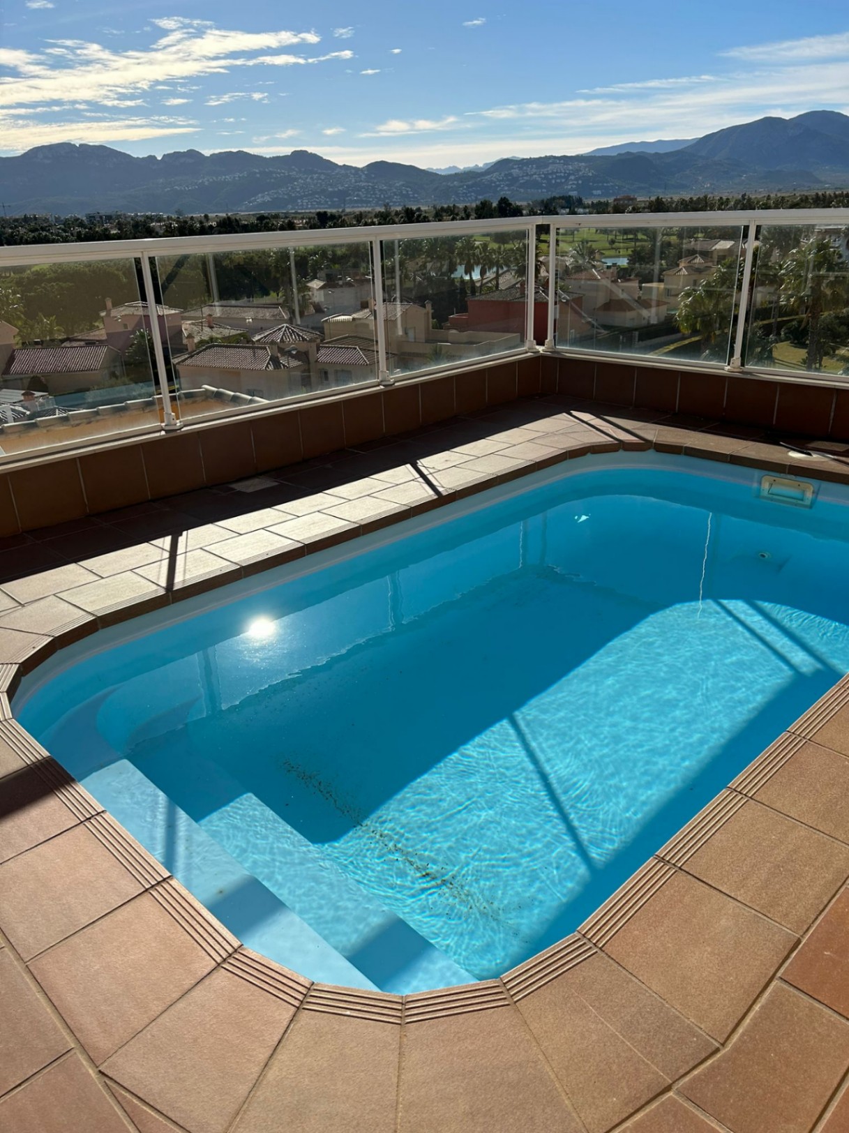 SUPER ATICO EN VENTA Oliva Nova Golf  Resort con piscina privada.