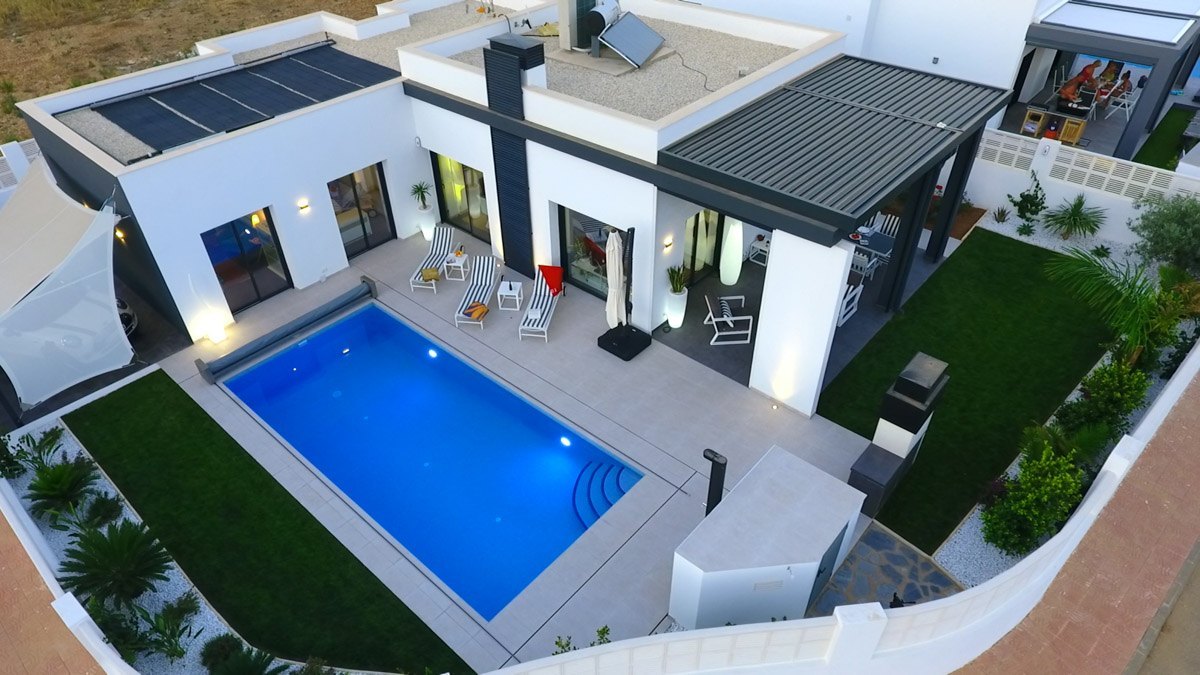 Neubau Villa mit 3 Schlafzimmern moderner Baustil mit Pool
