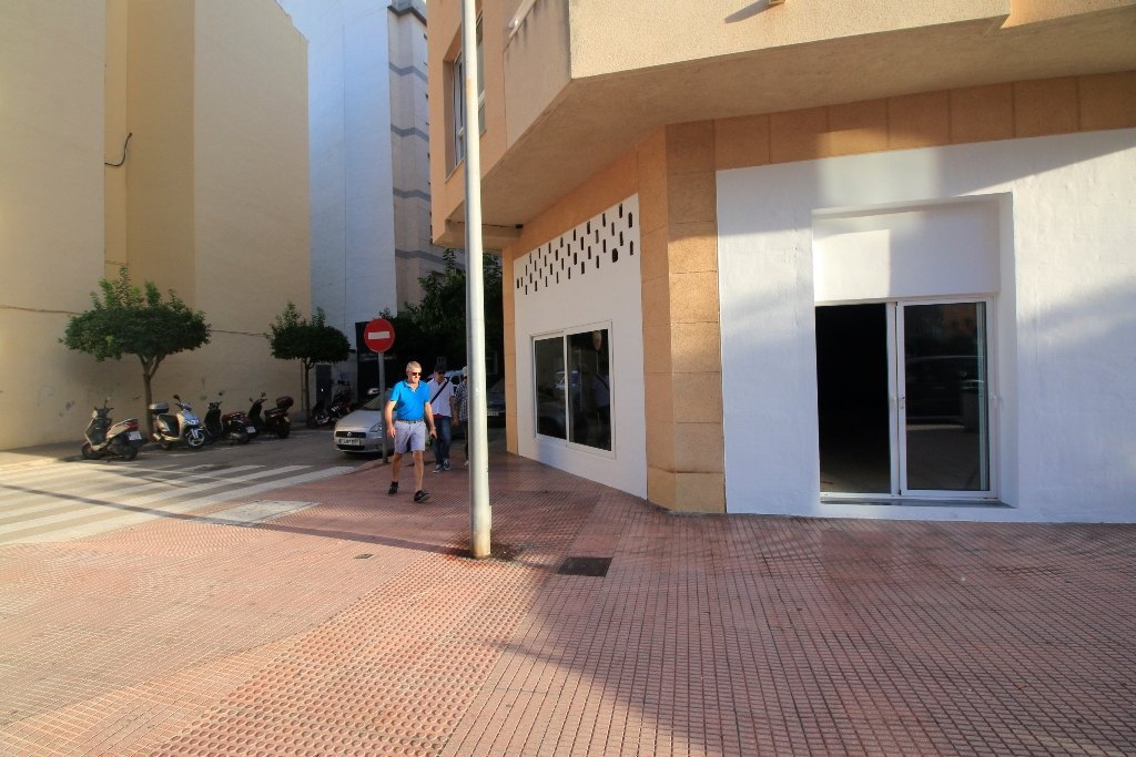 Ladenlokal in Avenida Marquesado in Denia